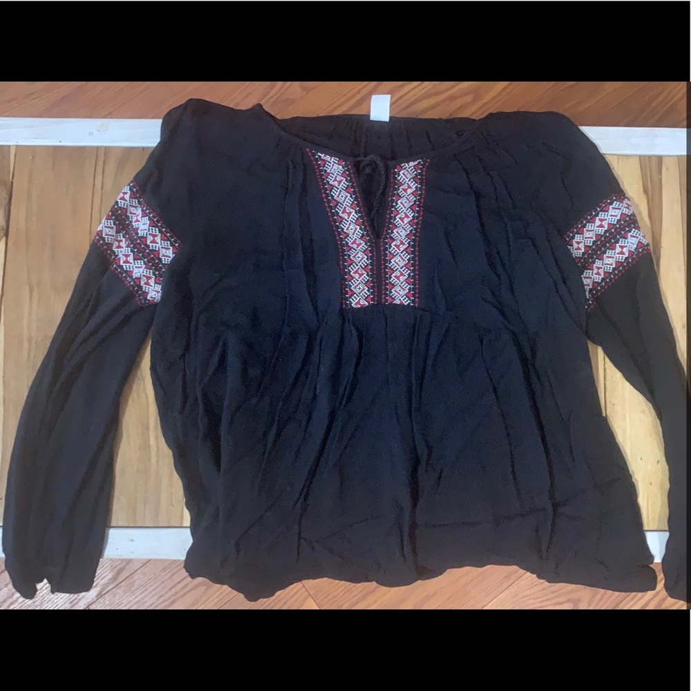 Old navy long sleeve shirt